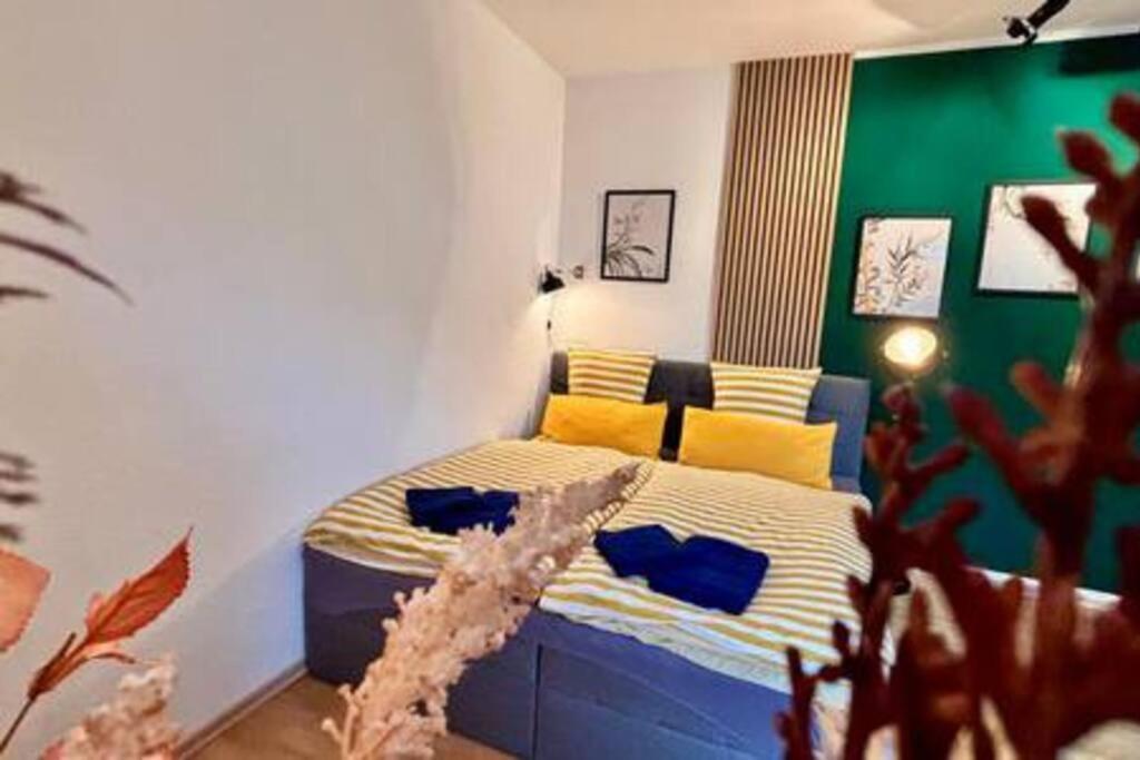 Modern & Stilvoll Mit Kino - Wii Apartment Есен Екстериор снимка