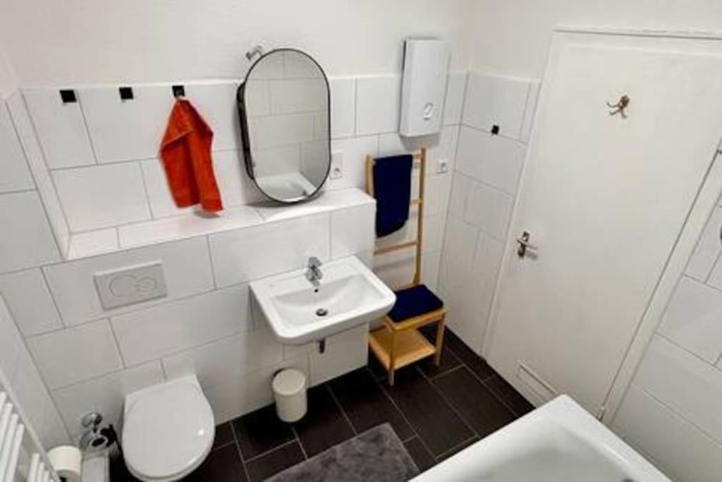 Modern & Stilvoll Mit Kino - Wii Apartment Есен Екстериор снимка