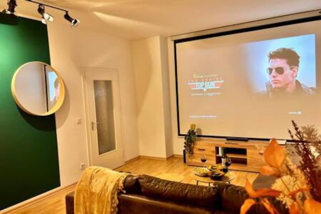 Modern & Stilvoll Mit Kino - Wii Apartment Есен Екстериор снимка