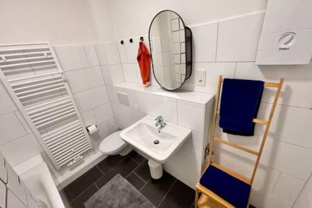 Modern & Stilvoll Mit Kino - Wii Apartment Есен Екстериор снимка
