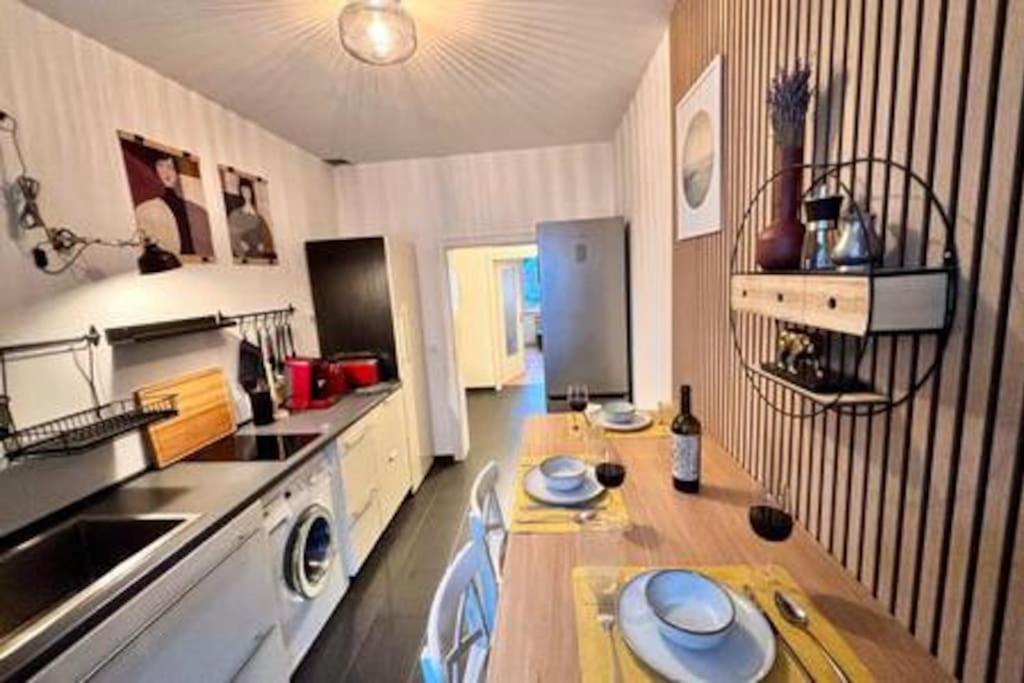 Modern & Stilvoll Mit Kino - Wii Apartment Есен Екстериор снимка